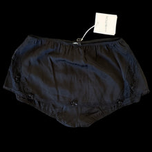 Load image into Gallery viewer, pushbutton bloomer shorts
