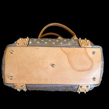Load image into Gallery viewer, be &amp; de stud bag
