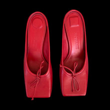 Load image into Gallery viewer, jacquemus square heels
