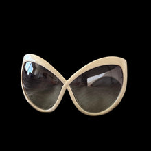 Load image into Gallery viewer, tom ford sunglasses
